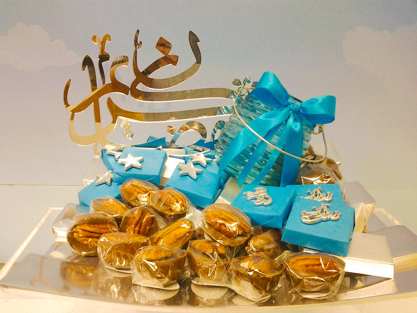 Blue Elegance: Golden Ramadan Reflections Chocolate Gifting Tray