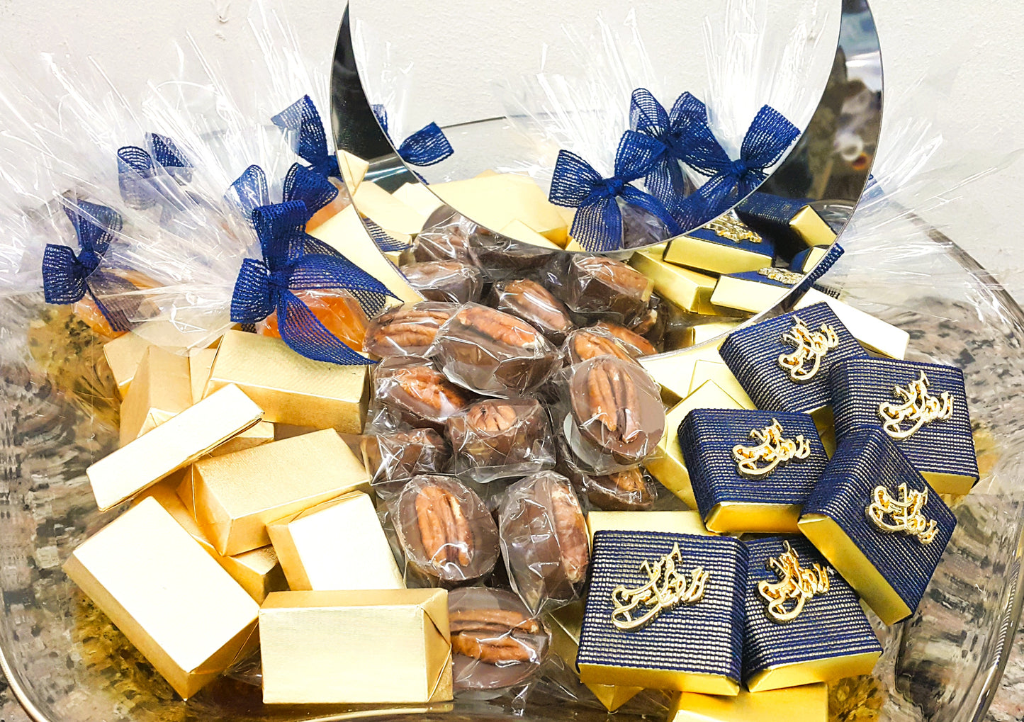 Ramadan Kareem Elegance: Chocolate Gifting Tray