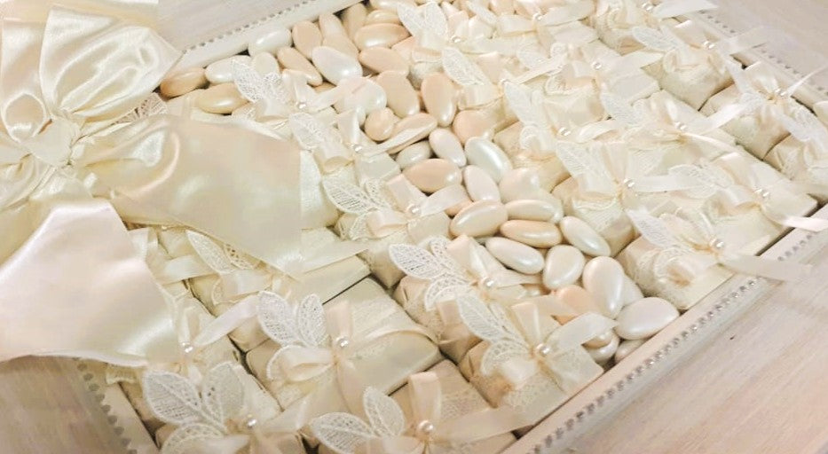 Pearlescent Frame: Creamy Elegance Engagement Chocolate Tray